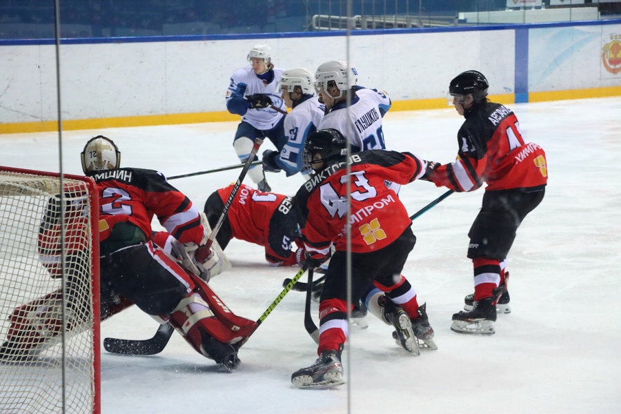 Хоккейный клуб «Сокол» провел матчи с «Протоном» из Нововоронежа