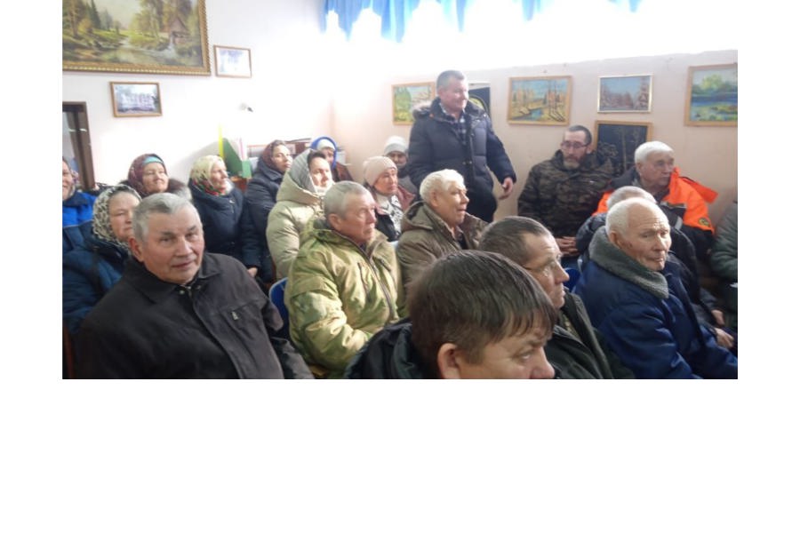 Жители деревень Полевые Буртасы и Белое Озеро провели сход граждан