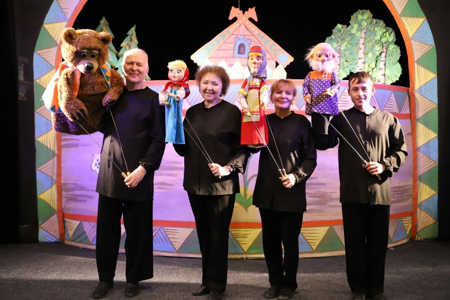 Чувашский театр кукол открыл «Неделю чувашского языка» спектаклем на чувашском языке