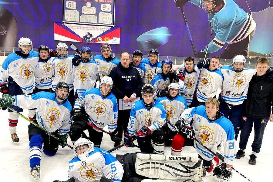 Хоккейная команда «Мамонты ЧГУ» успешно выступает на Кубке Поволжья среди студентов