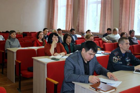 На заседании Антинаркотической комиссии в  Моргаушском округе:  «наркотики  не где-то  там далеко: есть и у нас - будьте бдительны»