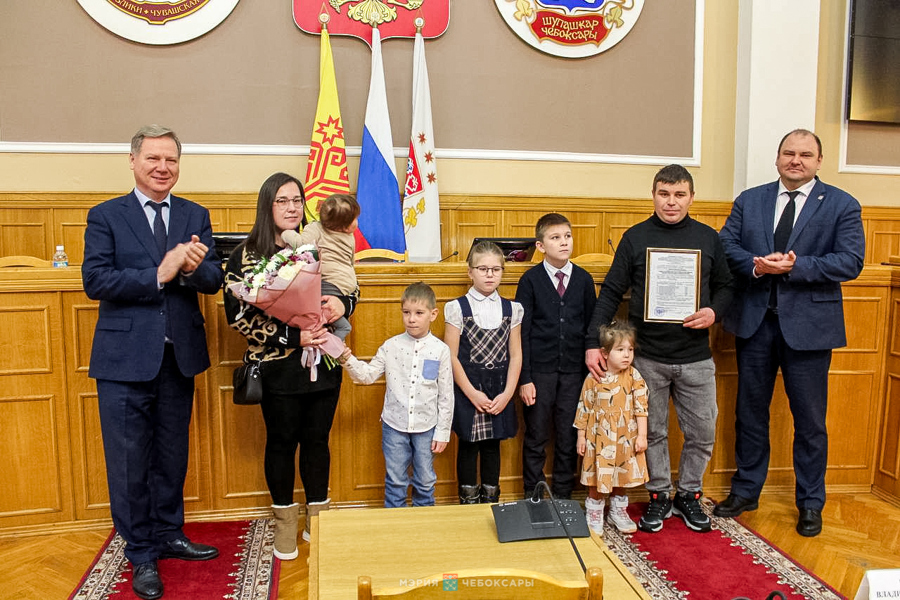 Еще одна семья участника СВО улучшит жилищные условия