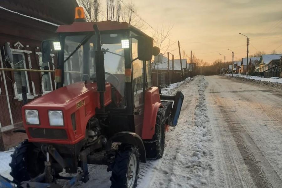 Ежедневно дорожные службы ведут работы по зимнему содержанию автомобильных дорог