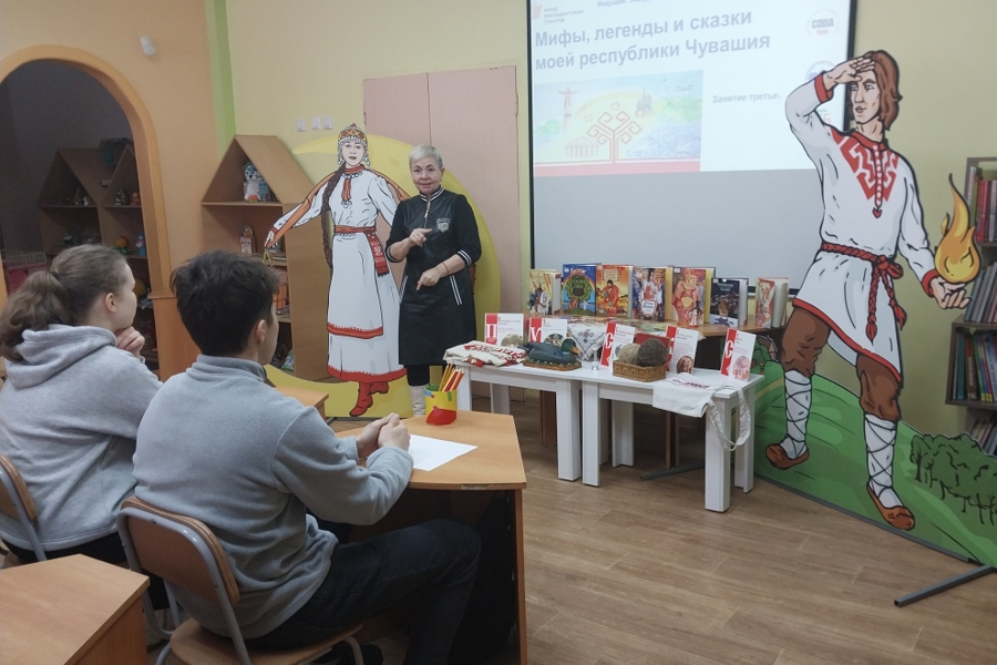 В детско-юношеской библиотеке состоялось первое занятие федерального просветительского проекта «Россия. Жесты. Я – #гидРЖЯ»
