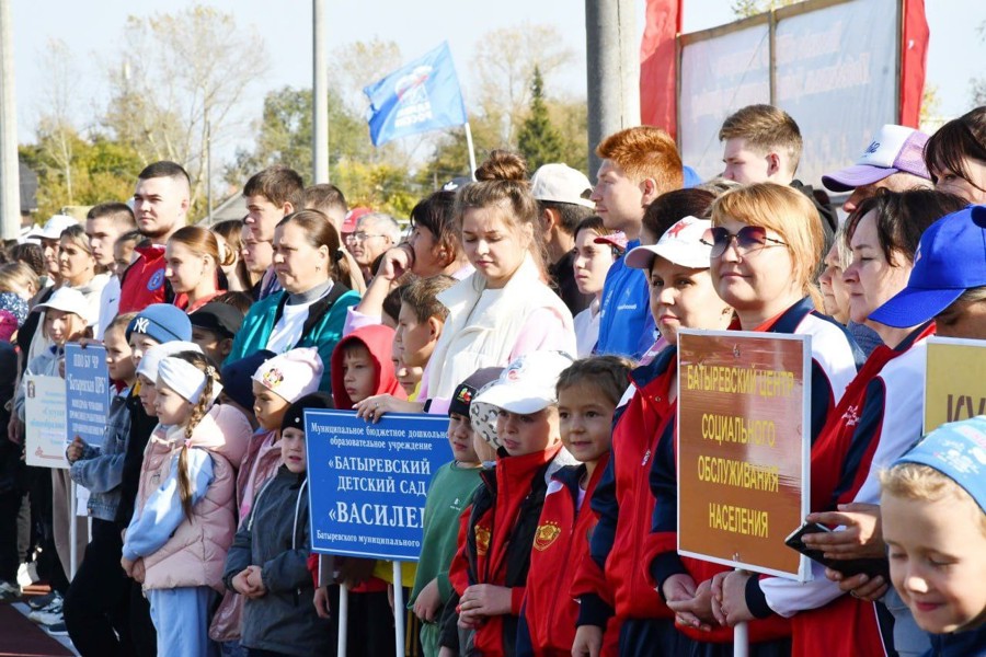 Легкоатлетическая эстафета «Своих не бросаем»