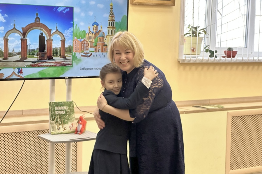 В центральной библиотеке им. Ю. Гагарина состоялась презентация новой книги новочебоксарской писательницы Алевтины Корочковой.