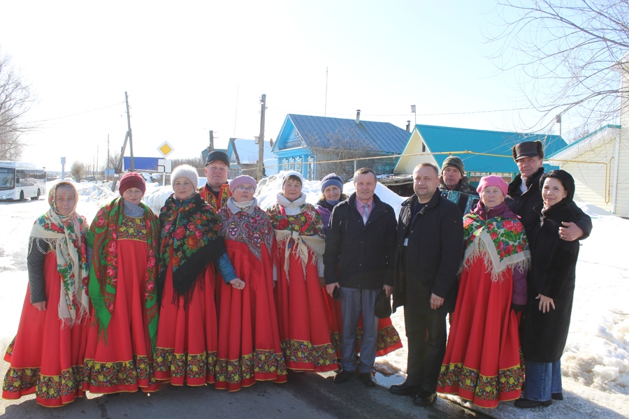 Во второй день голосования Дмитрий Головин посетил избирательные участки Шумерлинского муниципального округа