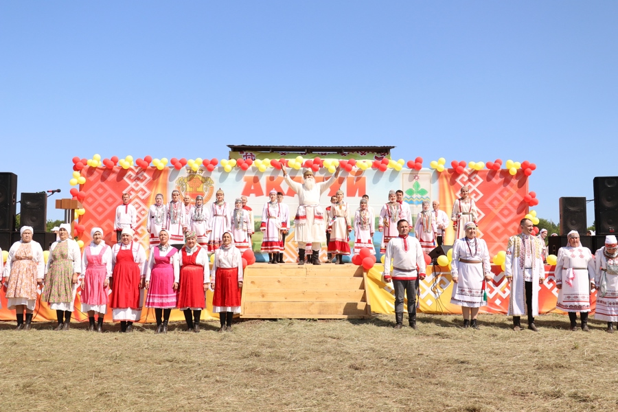 В Чебоксарском муниципальном округе состоялся районный праздник песни, труда и спорта «Акатуй-2023»