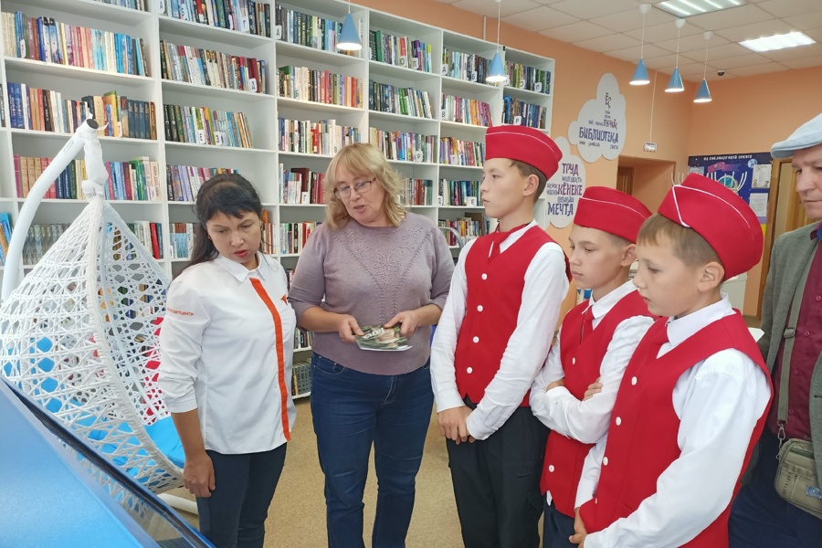 В Моргаушской центральной районной детской библиотеке имени А. Г. Николаева прошел час памяти «О том, что было, не забудем»