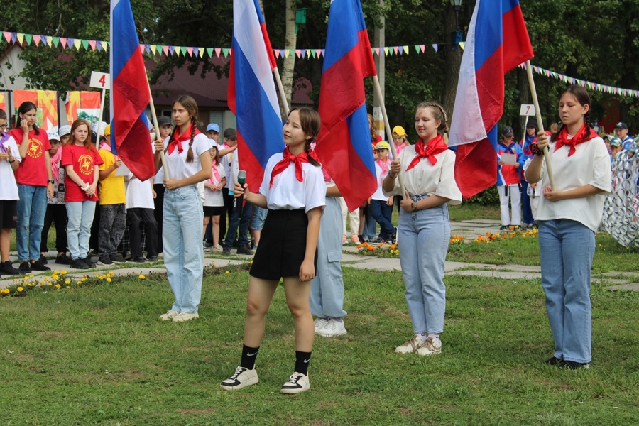День российского флага в ДОЛ «Звездный»