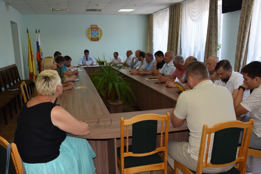 С руководителями управляющих компаний г. Чебоксары обсудили ход работ по ремонту дворовых территорий