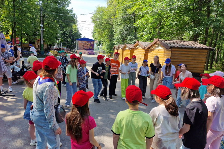 Более тысячи чебоксарских школьников провели в июне лакреевское «Лето в парке»