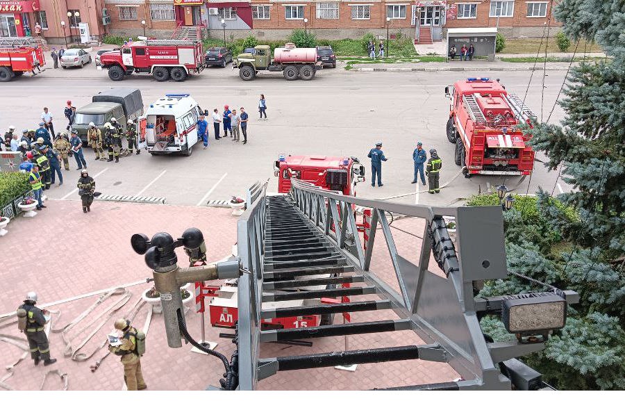 Тренировочное пожарно-тактическое учение прошло  в здании администрации Канашского муниципального округа