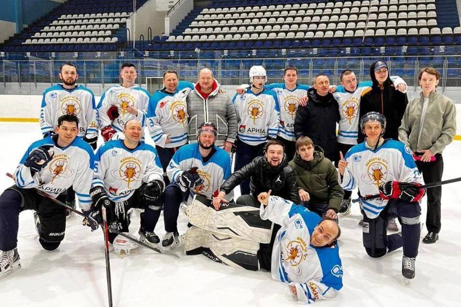 Хоккейные команды Чувашии «Мамонты» и «Яльчики» борются за победу в Всероссийском Фестивале Ночной хоккейной лиги
