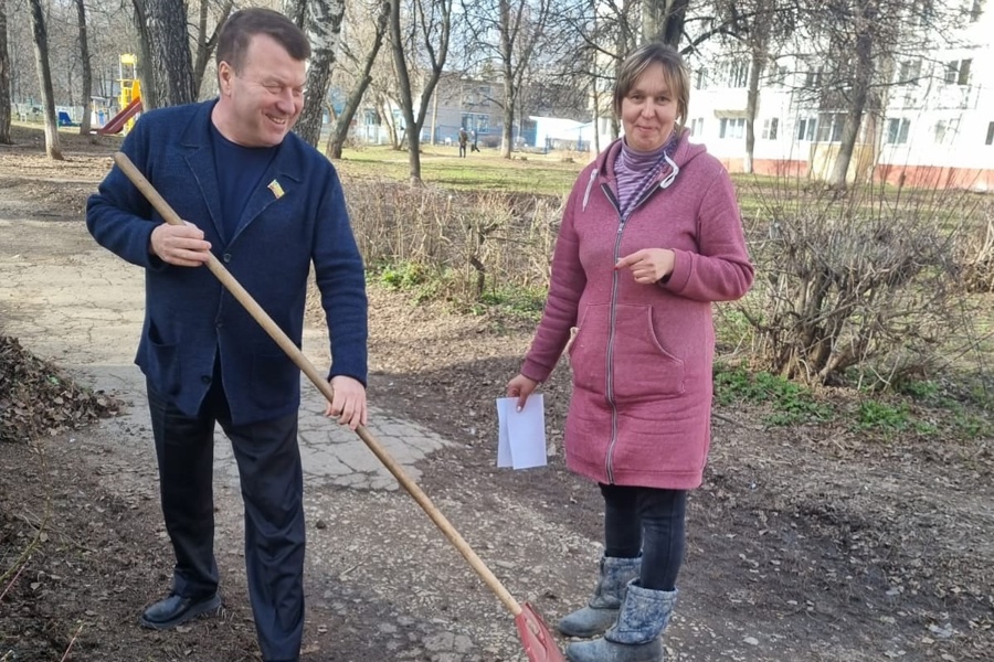 Субботник  с жителями Кольцевого округа города Новочебоксарска