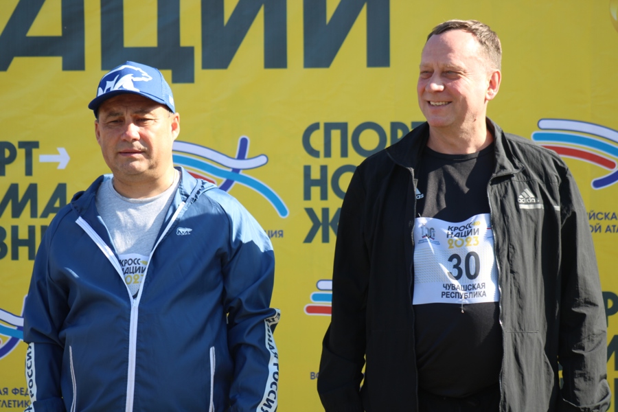 Эмир Бедертдинов в Янтиковском округе принял участие в «Кроссе Нации-2023»