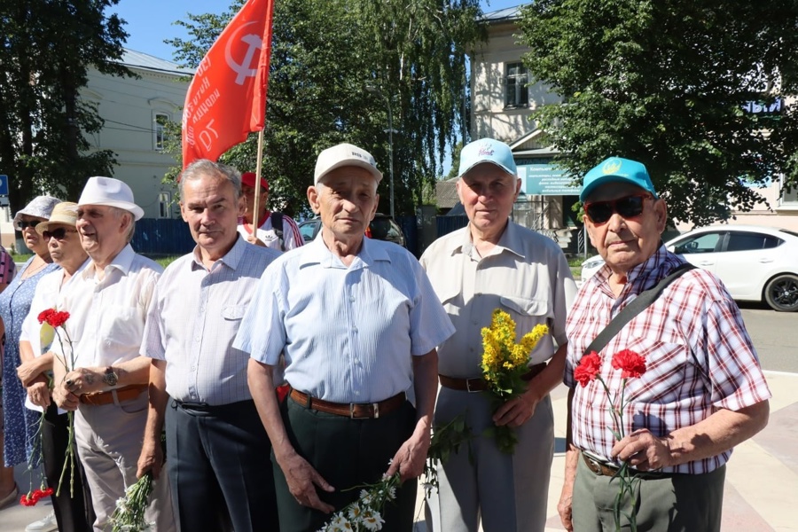 В День памяти и скорби прошел митинг