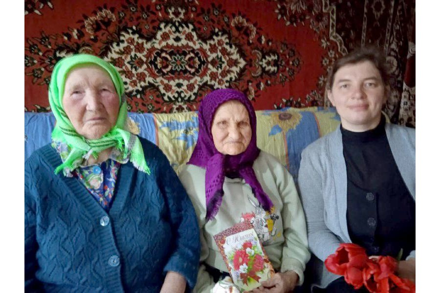 90-летний юбилей отметила ветеран труда Романова Юлия Павловна