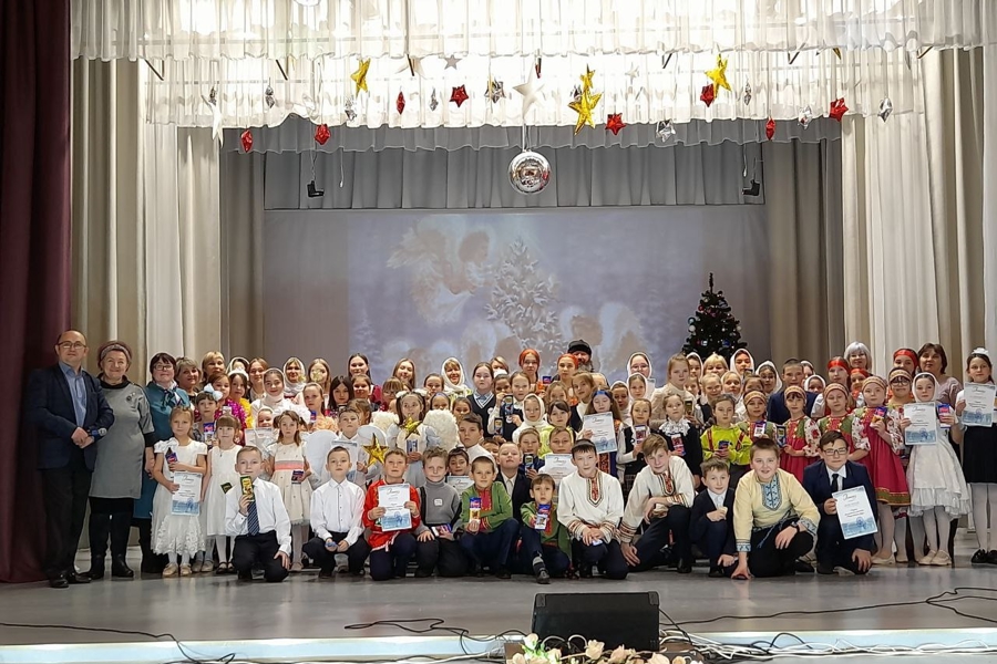 В районном Дворце культуры состоялся фестиваль «Рождественская звезда»