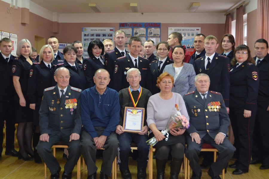 В Мариинско-Посадском муниципальном округе поздравили сотрудников и ветеранов органов внутренних дел Российской Федерации с профессиональным праздником