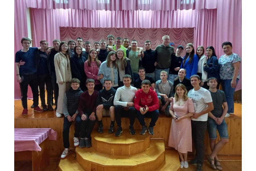 В Новобайбатыревском СДК состоялись проводы в Российскую Армию Андрея Алексеева