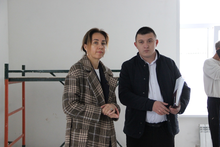 Алена Елизарова ознакомилась с ходом ремонтных работ центров занятости  населения