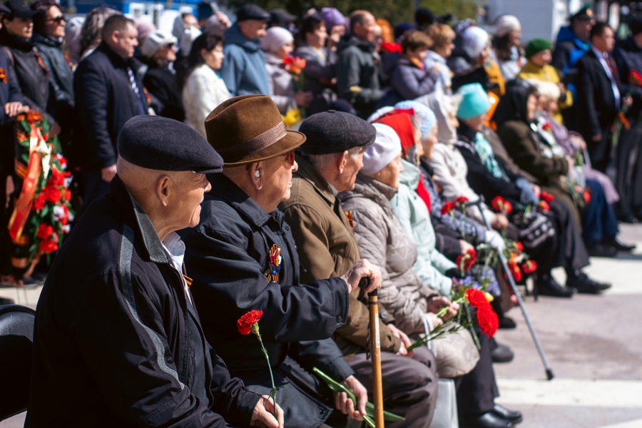 В Ядрине прошли торжественные мероприятия, посвященные 79-ой годовщине Победы в Великой Отечественной войне.
