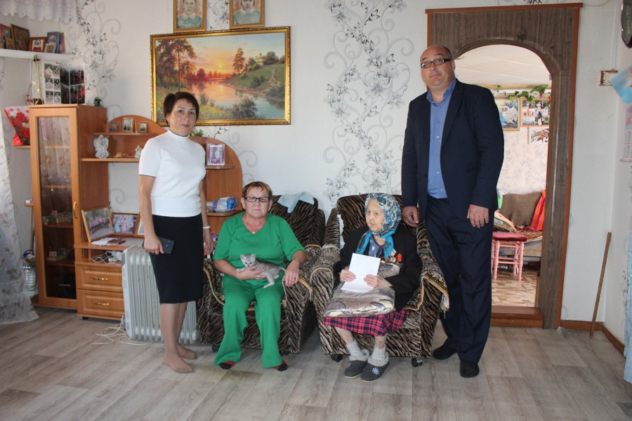 Ветерана Великой Отечественной войны поздравили с 95-летним юбилеем