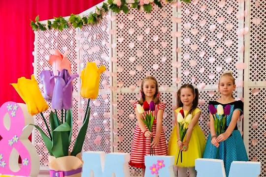 В преддверии 8 марта в детских садах столицы стартовали праздничные мероприятия