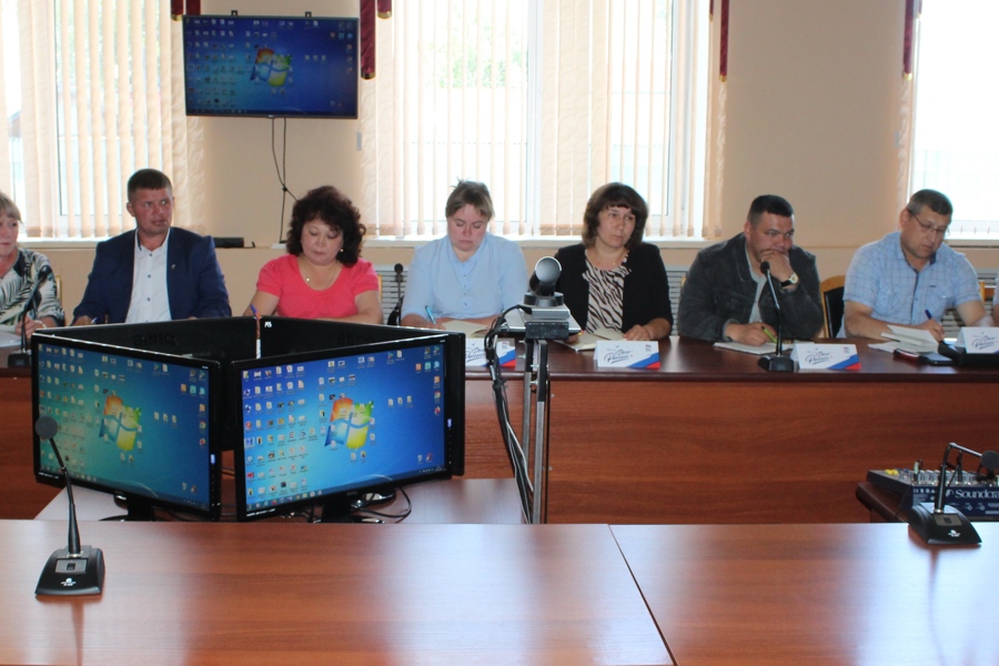 Совещание с начальниками территориальных отделов администрации округа, состоялось сегодня в администрации муниципалитета