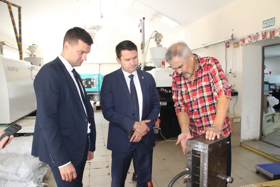 Вице-премьер Чувашии Дмитрий Краснов с рабочим визитом посетил Цивильский округ