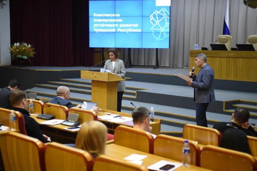 Алена Елизарова: «Комплексная программа развития республики до 2030 года — фундамент дальнейших преобразований»