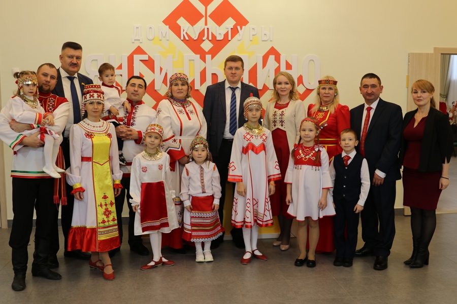 В Чебоксарском округе провели конкурс-фестиваль молодых семей «Молодая семья-2023»