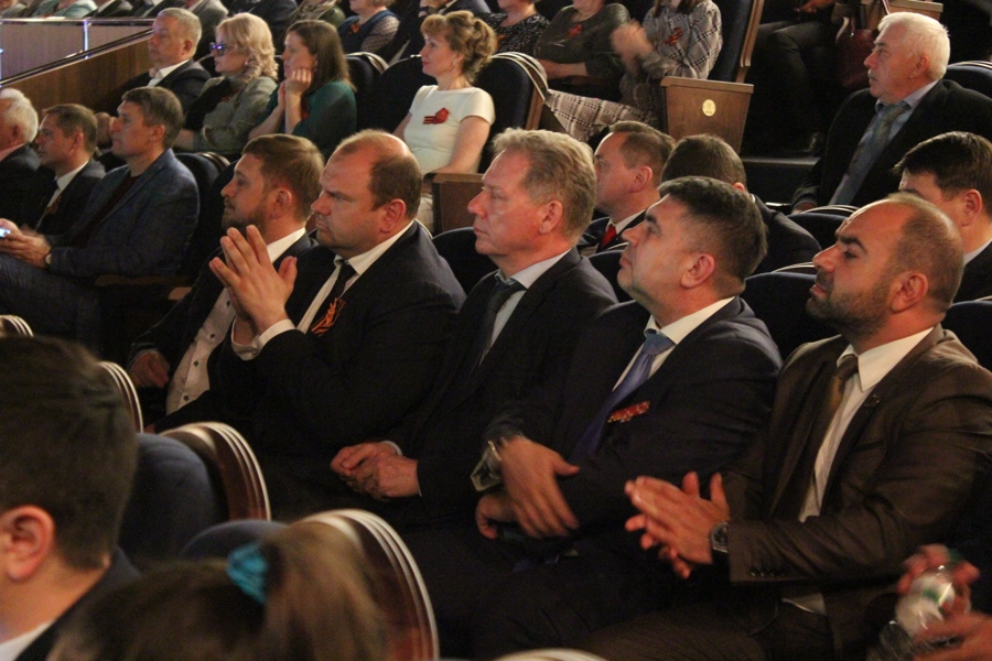 Евгений Кадышев совместно с депутатами принял участие в торжественном мероприятии, посвященном Дню местного самоуправления