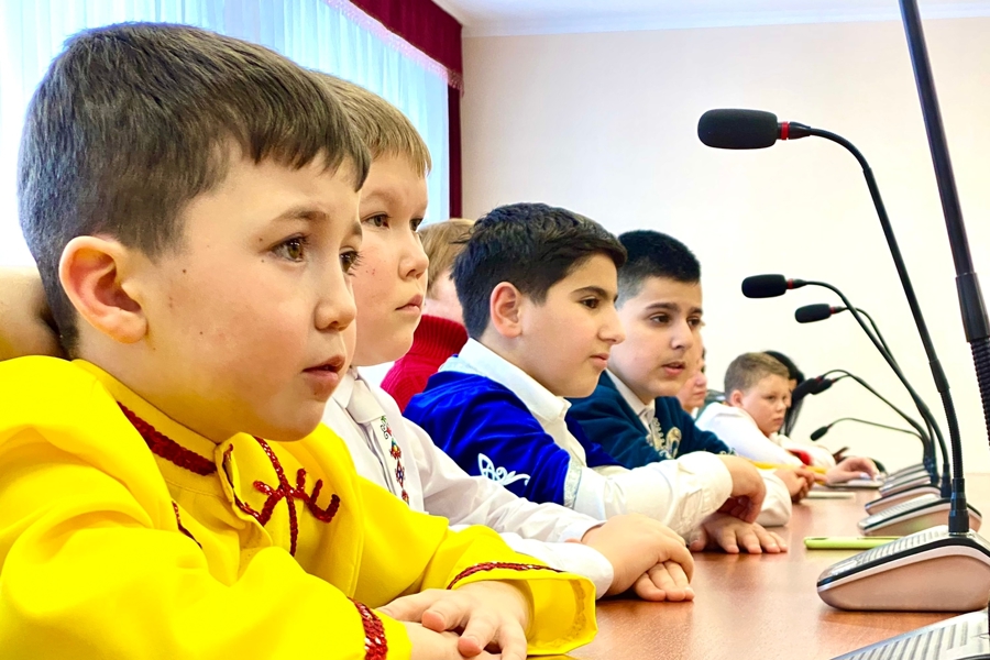В рамках Года семьи Дом дружбы народов Чувашской Республики объявляет II республиканский конкурс юных чтецов стихотворений на родном языке «Мой язык – мой народ»