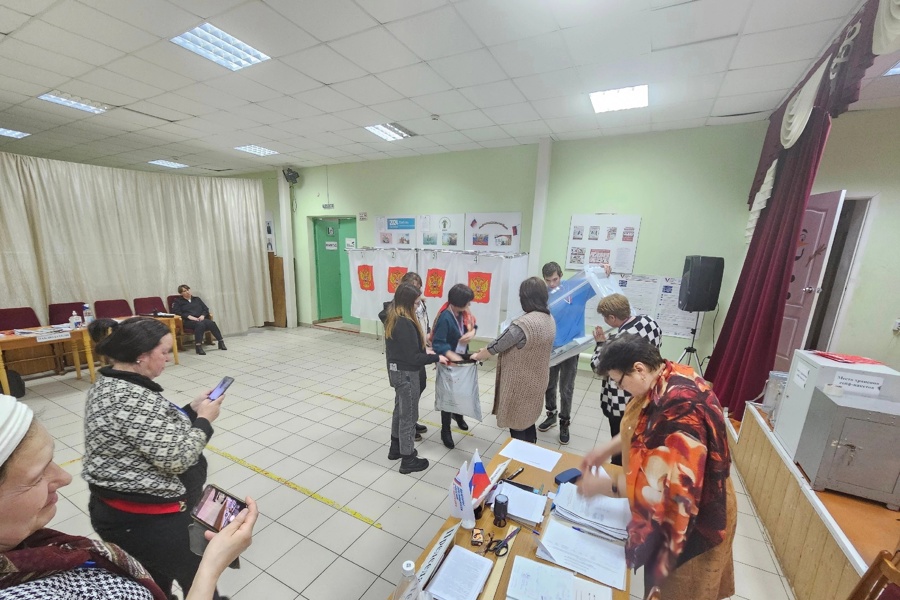Завершился первый день голосования на выборах Президента Российской Федерации