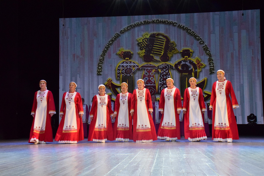 Народный вокальный ансамбль « Çӑлтӑр» Конарского СДК - лауреат I степени фестиваля - конкурса народного творчества для лиц пожилого возраста и ветеранов «Когда душа поет» в номинации «Академический ансамбль»