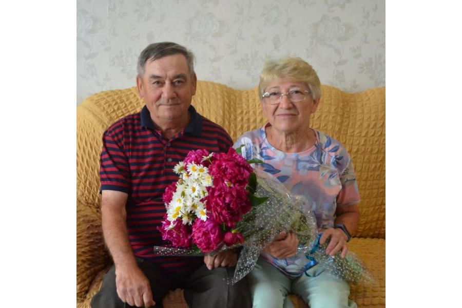 «Золотой» юбилей совместной жизни отметили супруги Белебенцевы из Мариинско-Посадского округа