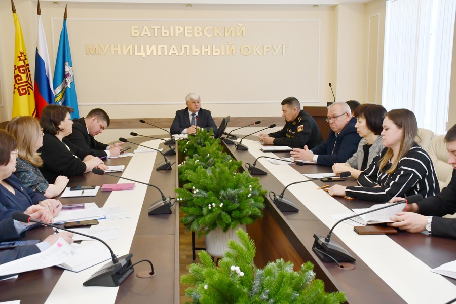 Состоялось еженедельное рабочее совещание в администрации Батыревского муниципального округа