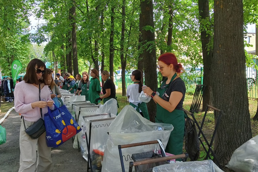 Выходной в стиле «эко»: в Чебоксарах состоялся День осознанных действий