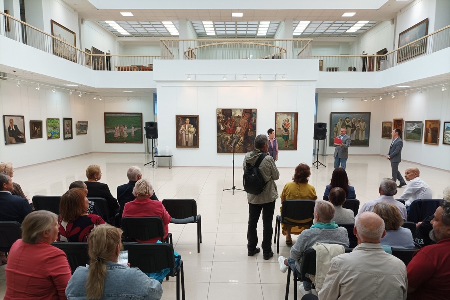 В Чувашском художественном музее открылась выставка к 30-летнему юбилею создания Союза чувашских художников