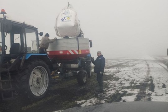 Труженики ООО «Митра» вышли на подкормку озимой пшеницы