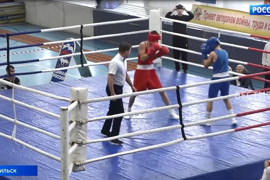 В Цивильске состоялся юбилейный турнир по боксу «Сильные духом»