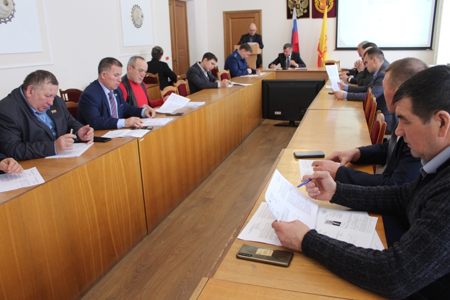 Состоялось девятнадцатое заседание Собрания депутатов Урмарского муниципального округа