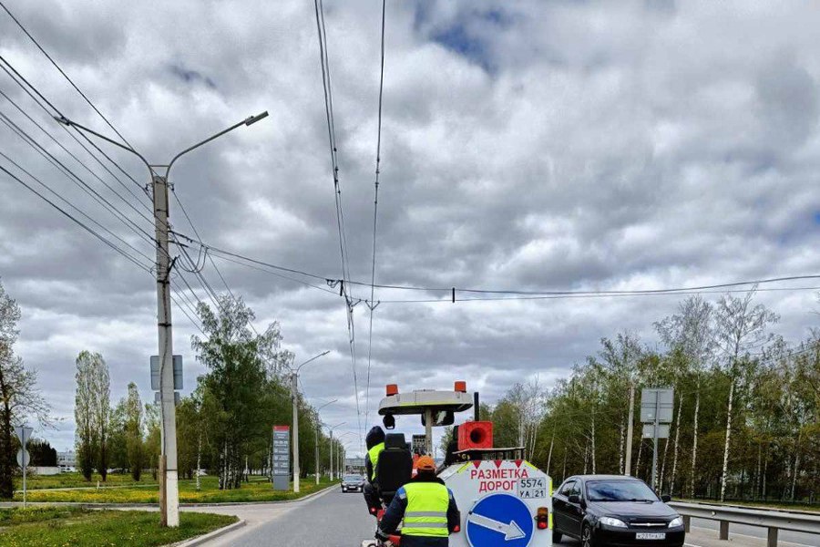 В Чебоксарах нанесена осевая разметка общей протяженностью 400 километров