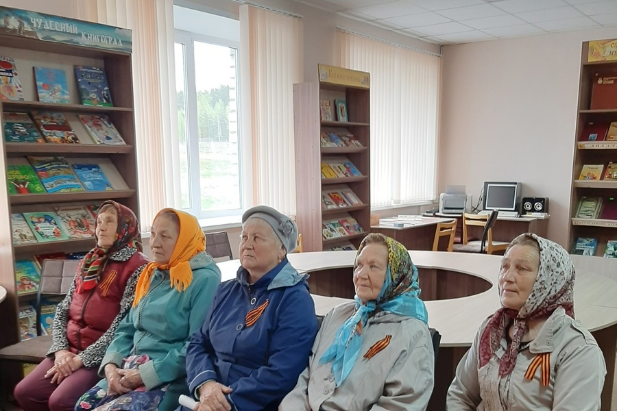 В Нижнекумашкинской сельской библиотеке прошел просмотр полнометражного документального фильма «Сурский рубеж»