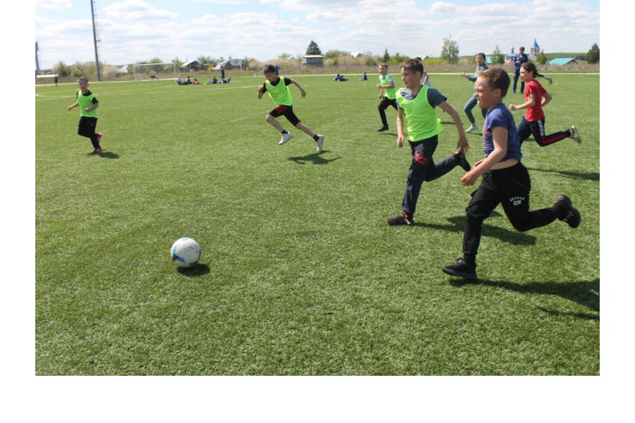Муниципальный этап фестиваля юных футболистов «Кожаный мяч» среди младших и средних групп