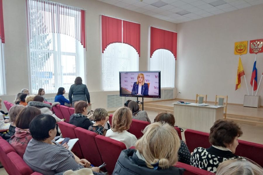 Члены участковых избирательных комиссий Янтиковского округа прошли обучение по проекту «ИнформУИК»