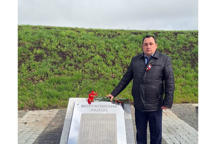 Алексей Матросов принял участие на возложении цветов к мемориалу «Строителям безмолвных рубежей»