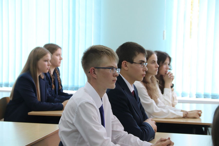 Министр финансов Чувашской Республики провел лекционное занятие с учениками Лицея № 18  г. Новочебоксарска